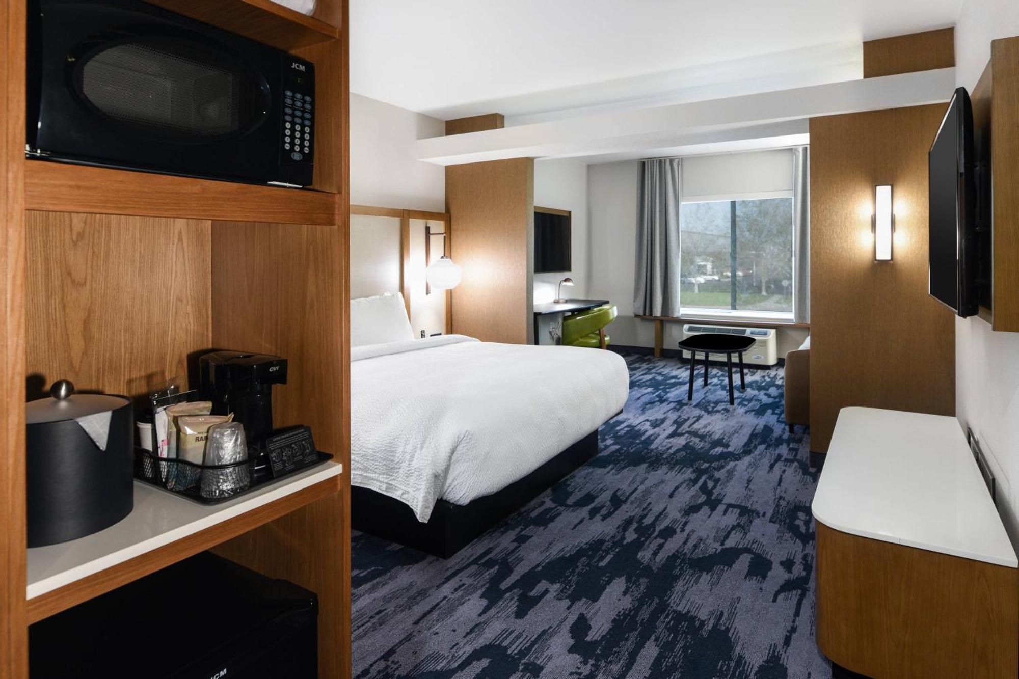 Fairfield Inn & Suites Ontario Ранчо-Кукамонга Экстерьер фото