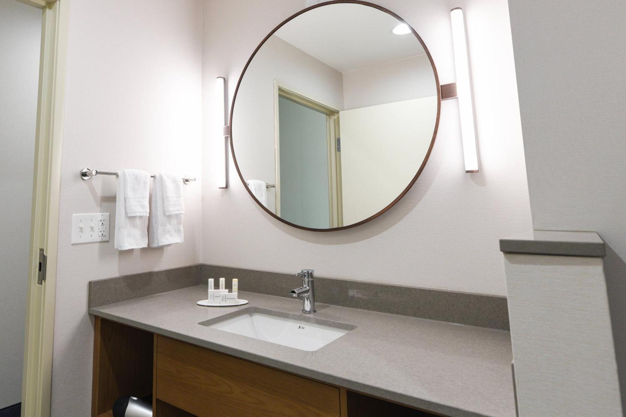 Fairfield Inn & Suites Ontario Ранчо-Кукамонга Экстерьер фото