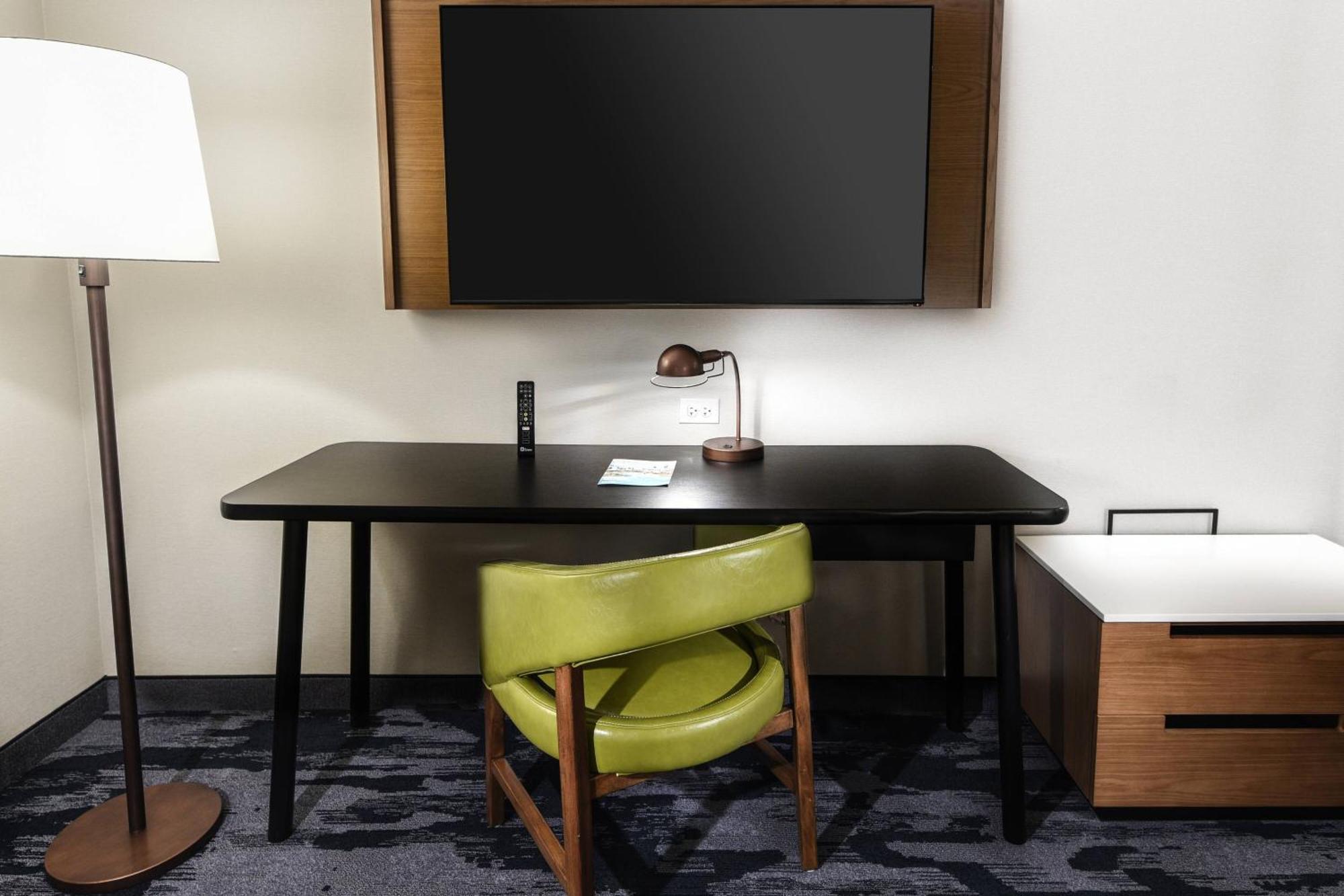 Fairfield Inn & Suites Ontario Ранчо-Кукамонга Экстерьер фото