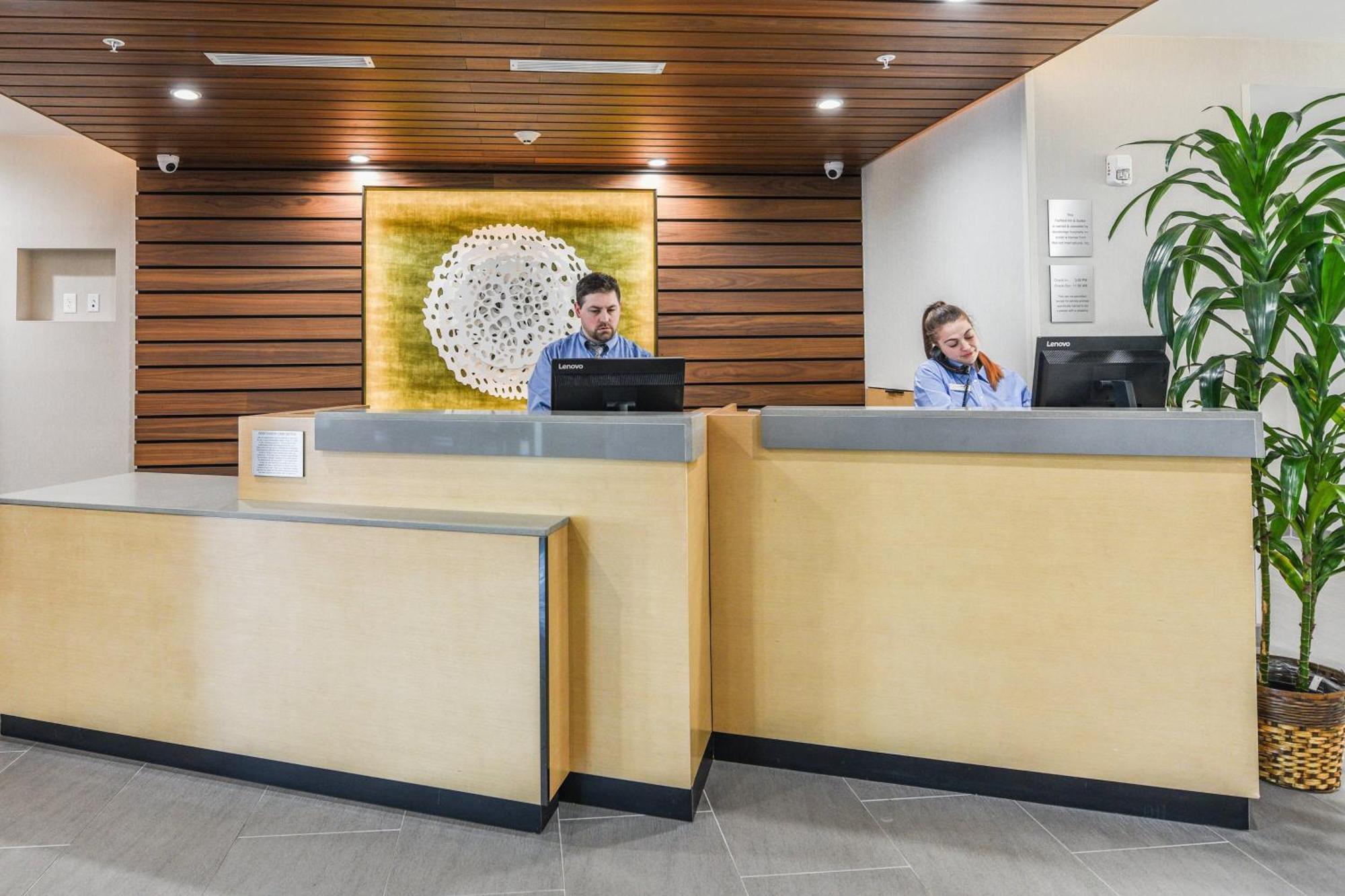 Fairfield Inn & Suites Ontario Ранчо-Кукамонга Экстерьер фото